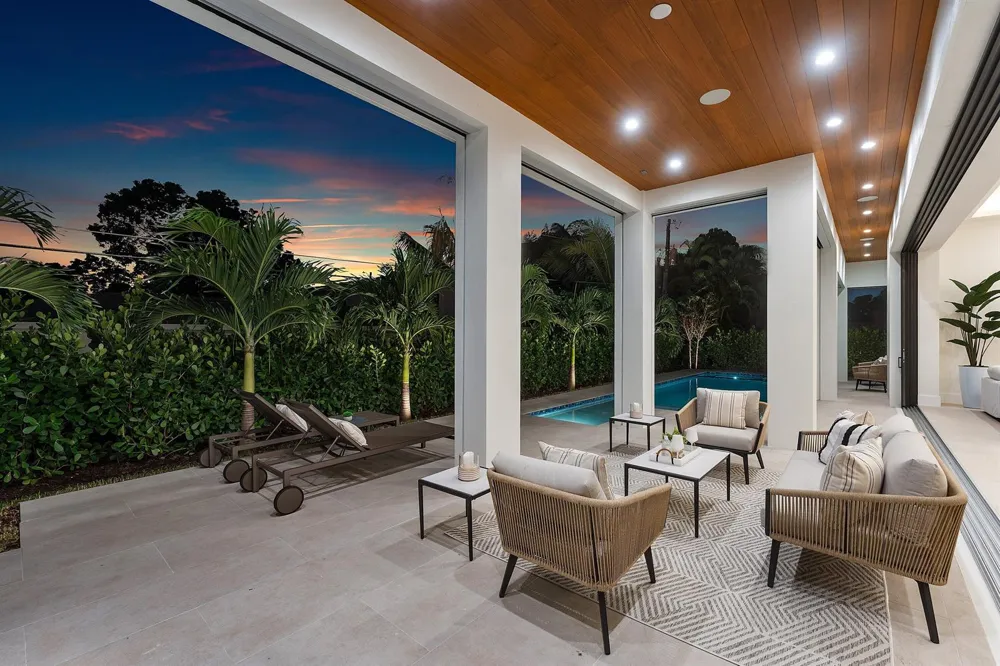 2609 NE 27th Way Fort Lauderdale, FL 33306