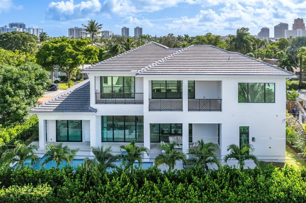 2609 NE 27th Way Fort Lauderdale, FL 33306