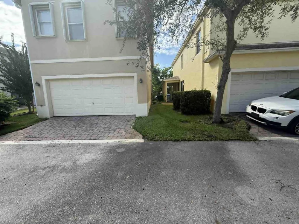 2527 SE Ruskin Drive Port St. Lucie, FL 34952