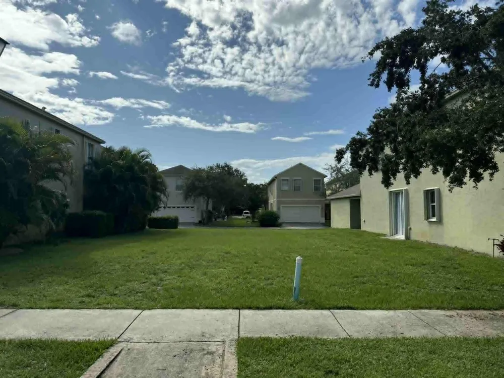 2527 SE Ruskin Drive Port St. Lucie, FL 34952