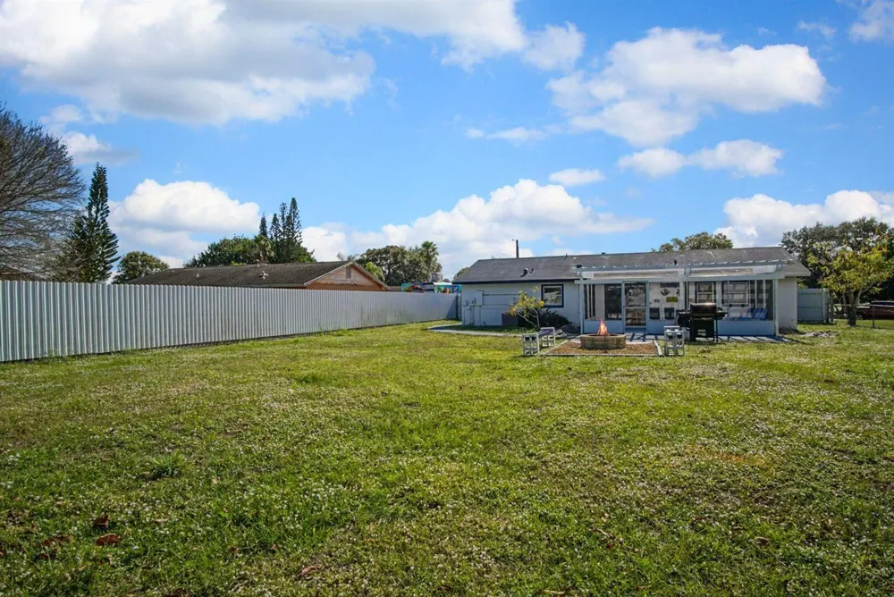 2902 Essex Drive Fort Pierce, FL 34946