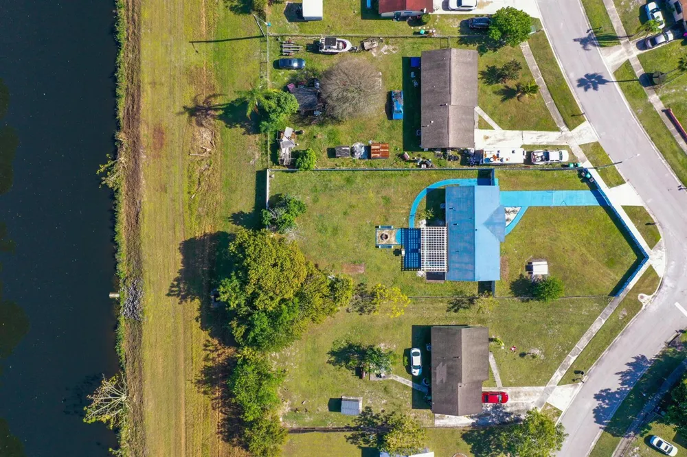 2902 Essex Drive Fort Pierce, FL 34946