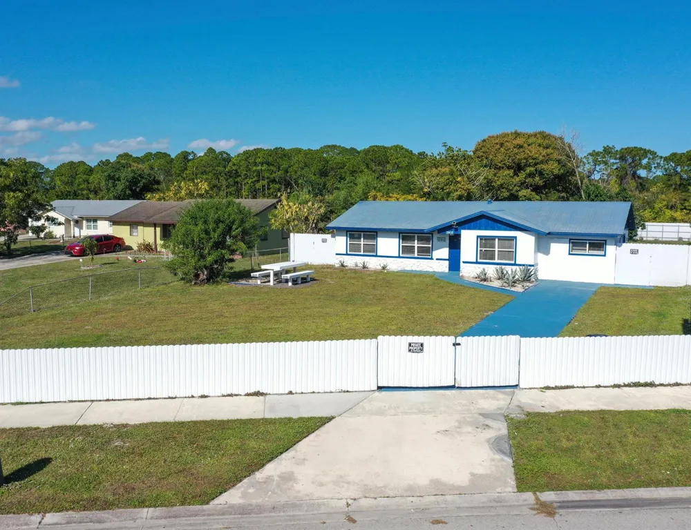 2902 Essex Drive Fort Pierce, FL 34946