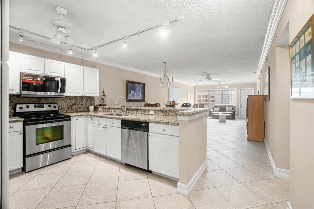 18900 Stewart Circle #7 Boca Raton, FL 33496