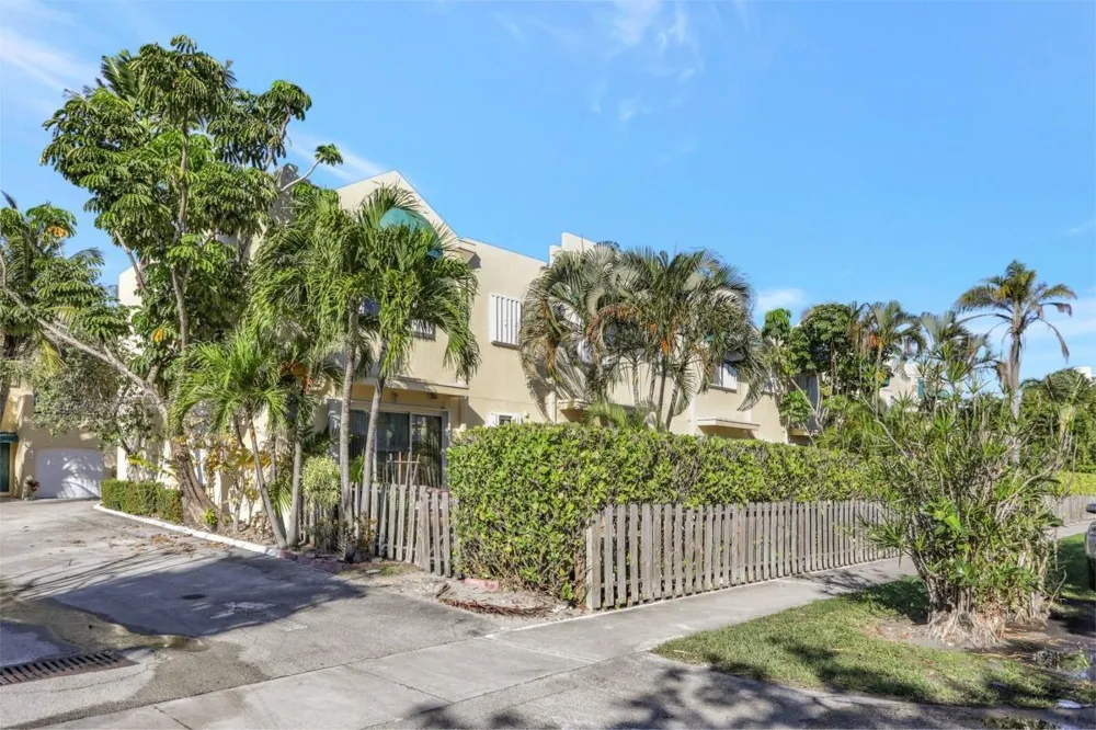 3213 NE 16th Street #112 Pompano Beach, FL 33062