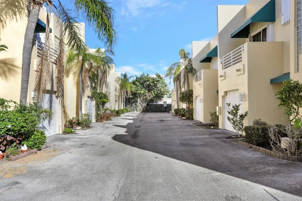 3213 NE 16th Street #112 Pompano Beach, FL 33062