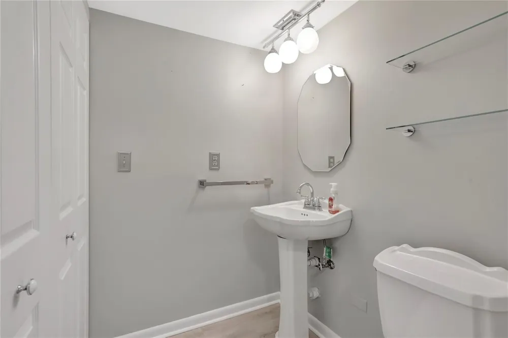3213 NE 16th Street #112 Pompano Beach, FL 33062