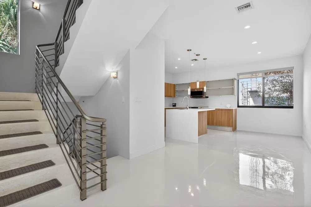 196 SE 4th Terrace #K-1 Pompano Beach, FL 33060