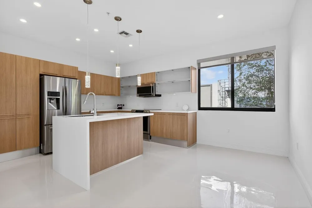 196 SE 4th Terrace #K-1 Pompano Beach, FL 33060