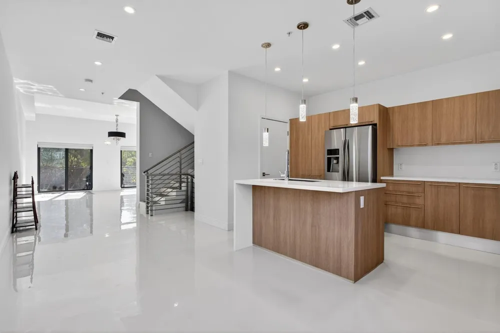 196 SE 4th Terrace #K-1 Pompano Beach, FL 33060
