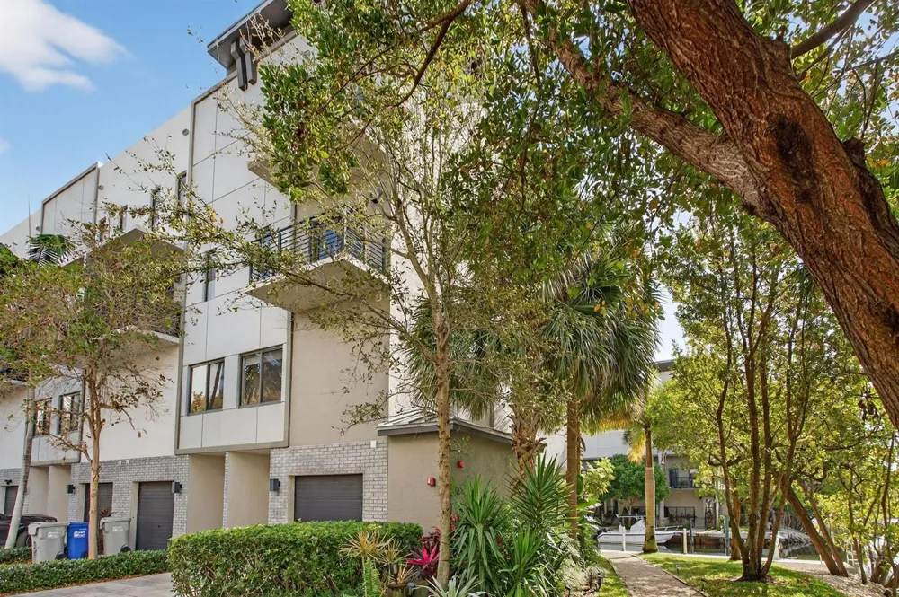 196 SE 4th Terrace #K-1 Pompano Beach, FL 33060