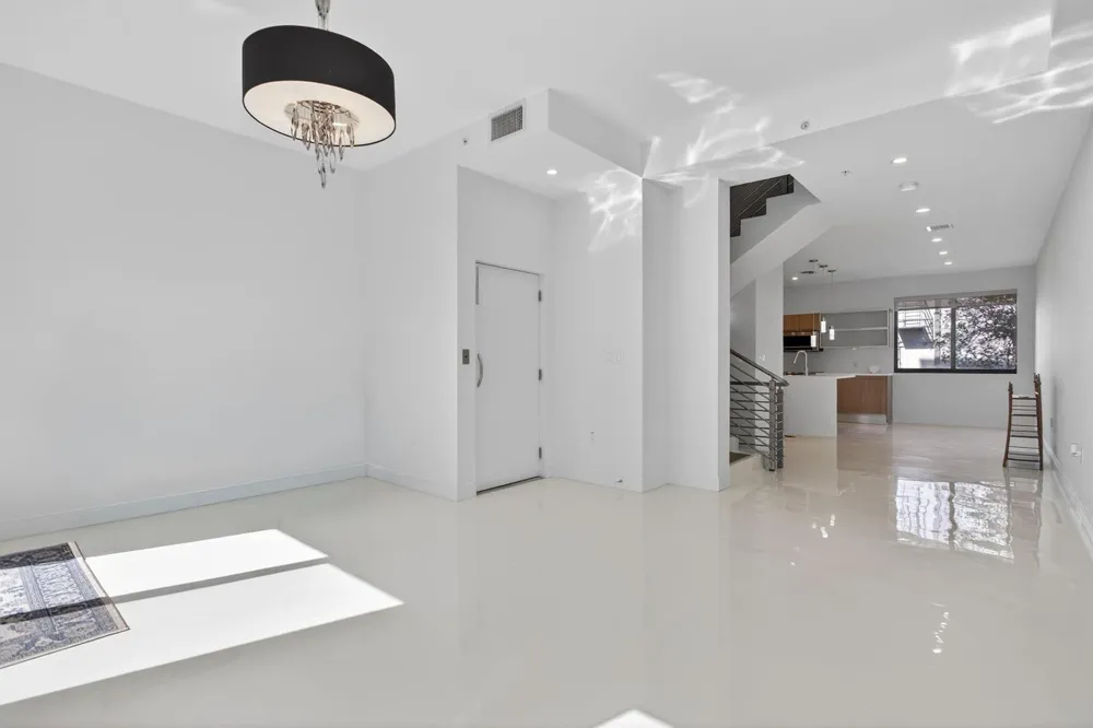 196 SE 4th Terrace #K-1 Pompano Beach, FL 33060