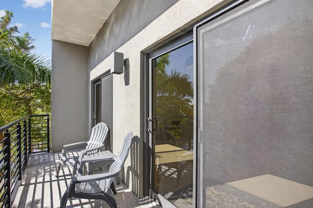 196 SE 4th Terrace #K-1 Pompano Beach, FL 33060