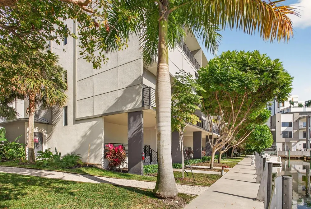 196 SE 4th Terrace #K-1 Pompano Beach, FL 33060