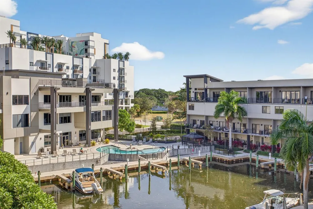 196 SE 4th Terrace #K-1 Pompano Beach, FL 33060