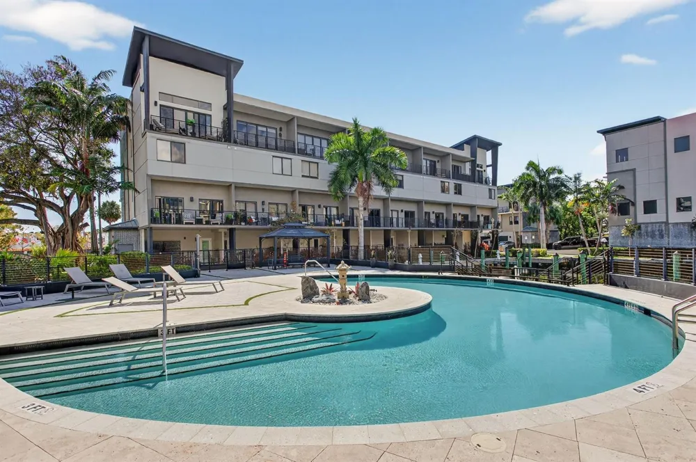 196 SE 4th Terrace #K-1 Pompano Beach, FL 33060