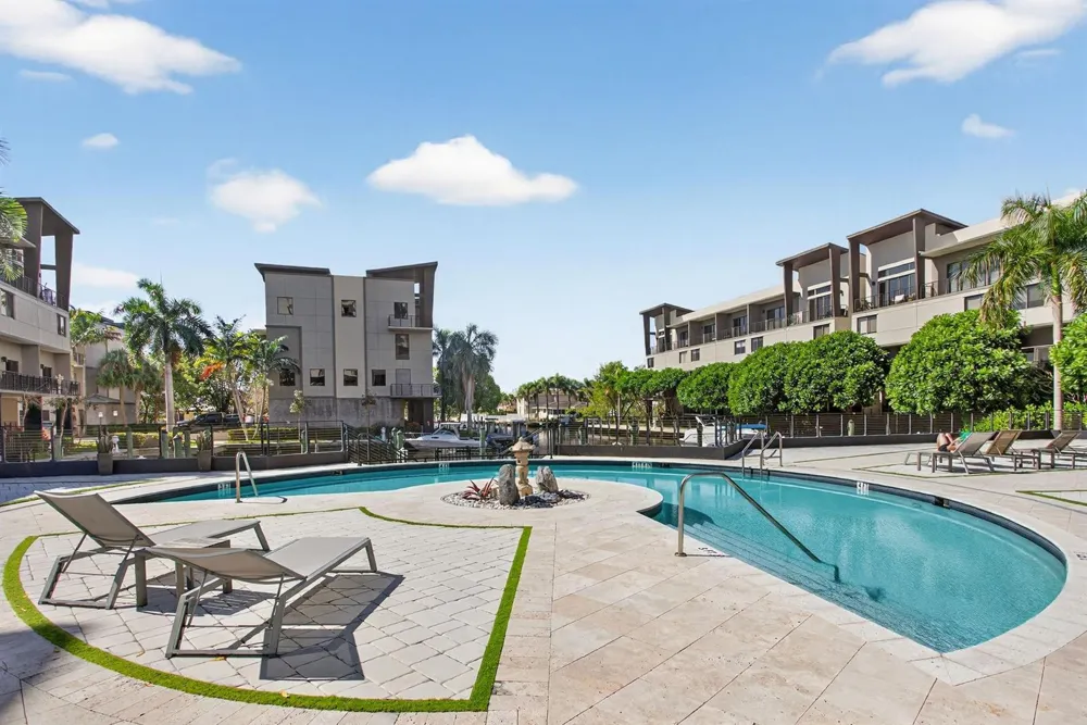 196 SE 4th Terrace #K-1 Pompano Beach, FL 33060