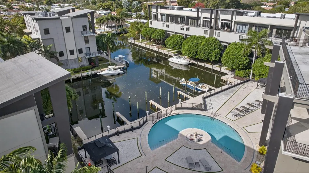 196 SE 4th Terrace #K-1 Pompano Beach, FL 33060