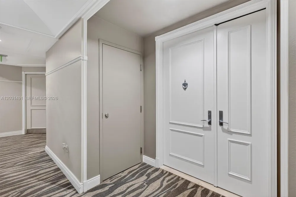 848 Brickell Key Dr #3402 Miami, FL 33131