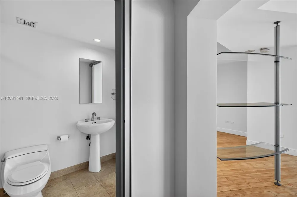 848 Brickell Key Dr #3402 Miami, FL 33131