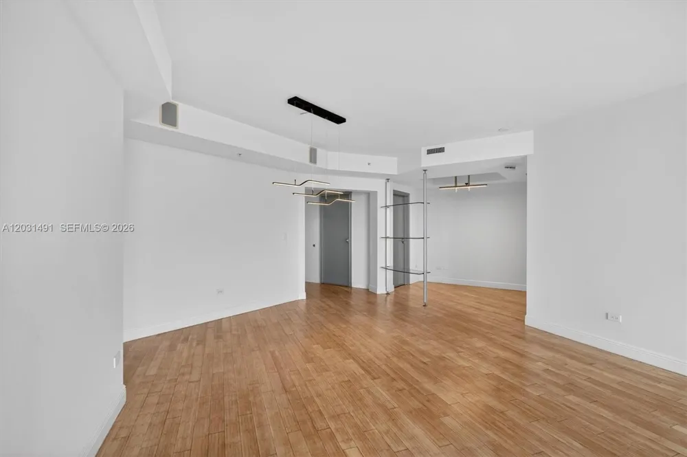 848 Brickell Key Dr #3402 Miami, FL 33131