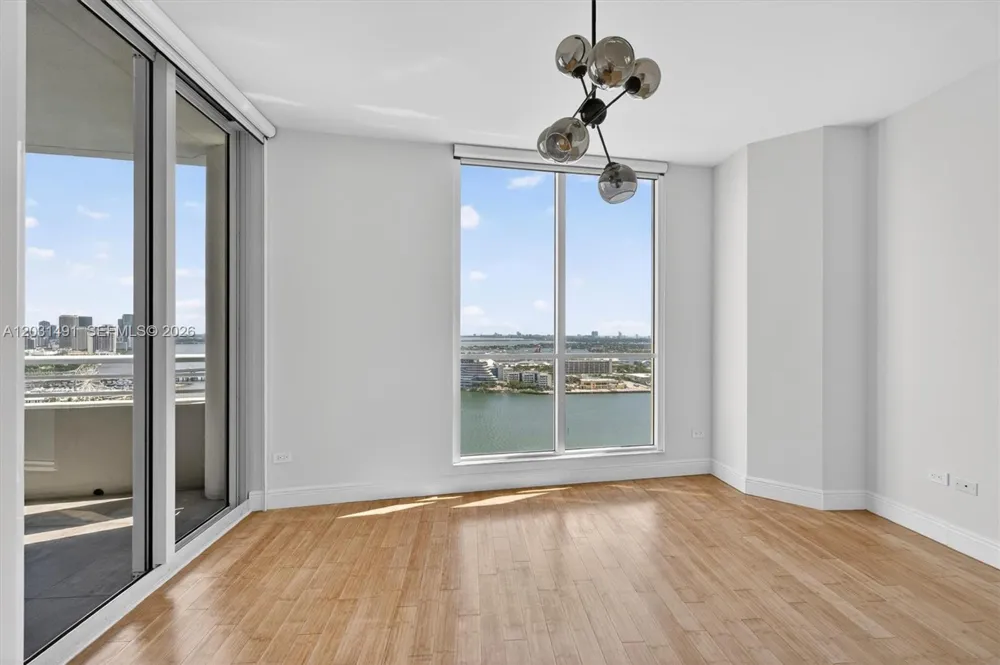 848 Brickell Key Dr #3402 Miami, FL 33131