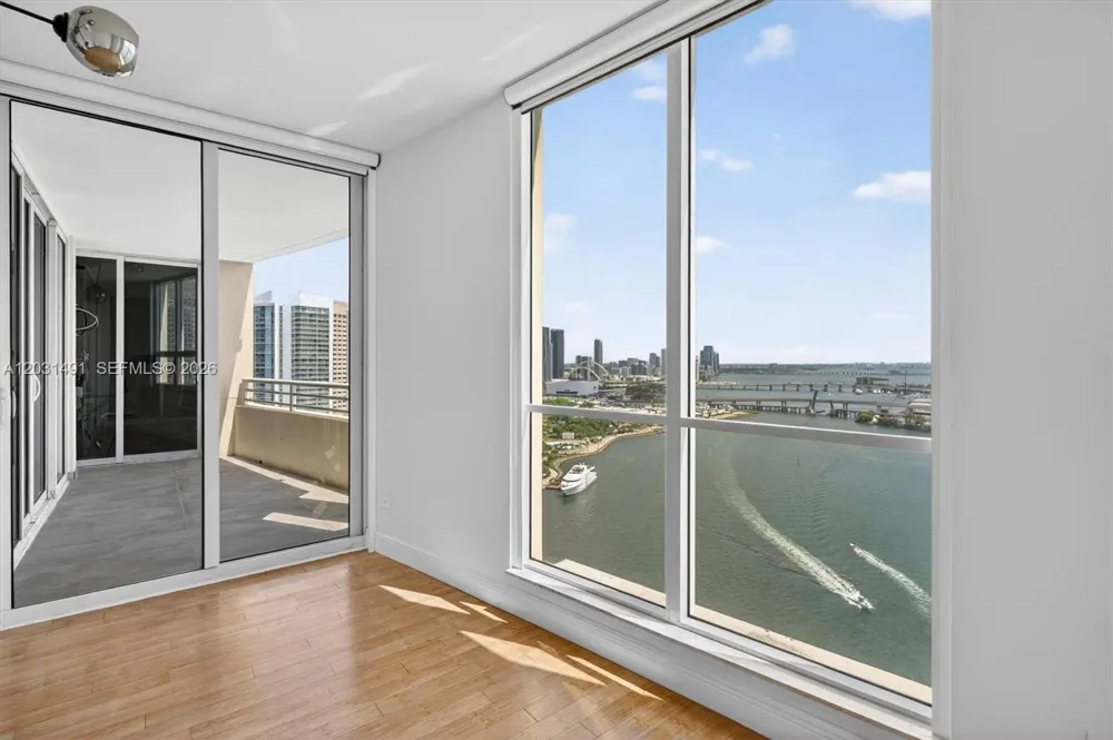 848 Brickell Key Dr #3402 Miami, FL 33131