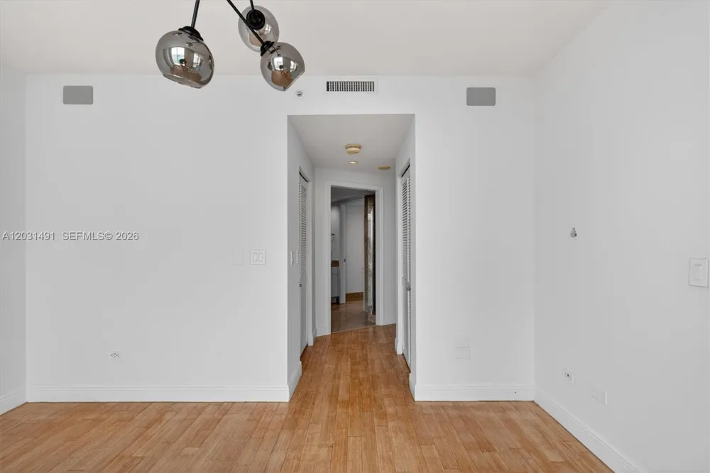 848 Brickell Key Dr #3402 Miami, FL 33131