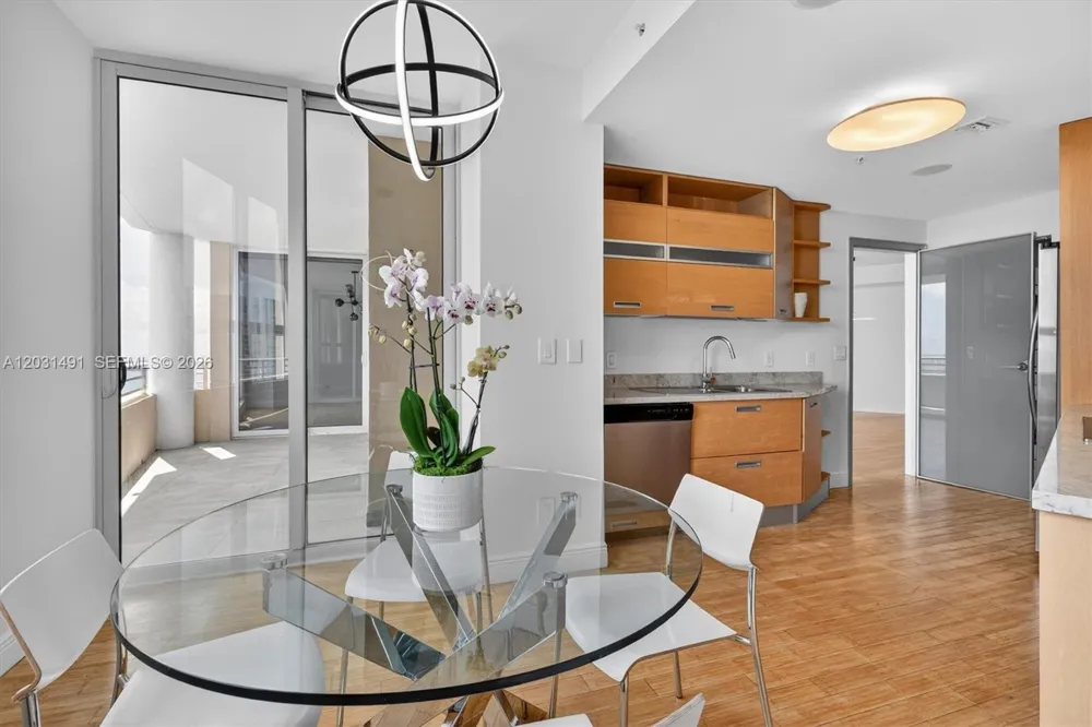 848 Brickell Key Dr #3402 Miami, FL 33131