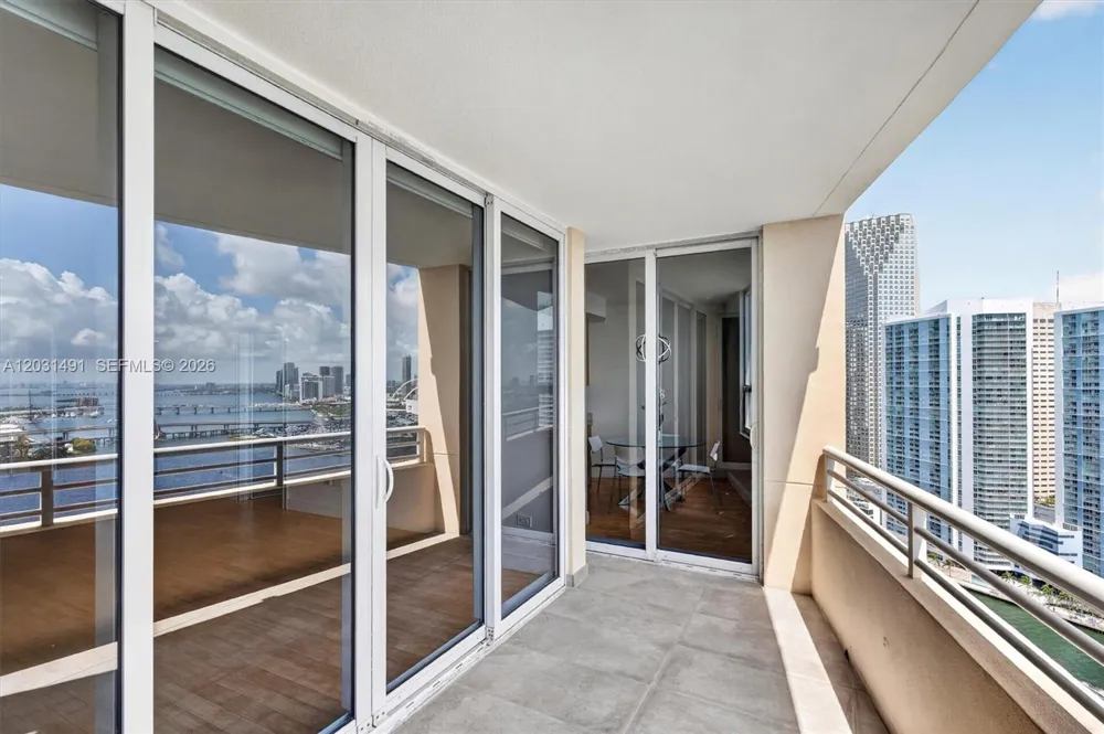 848 Brickell Key Dr #3402 Miami, FL 33131