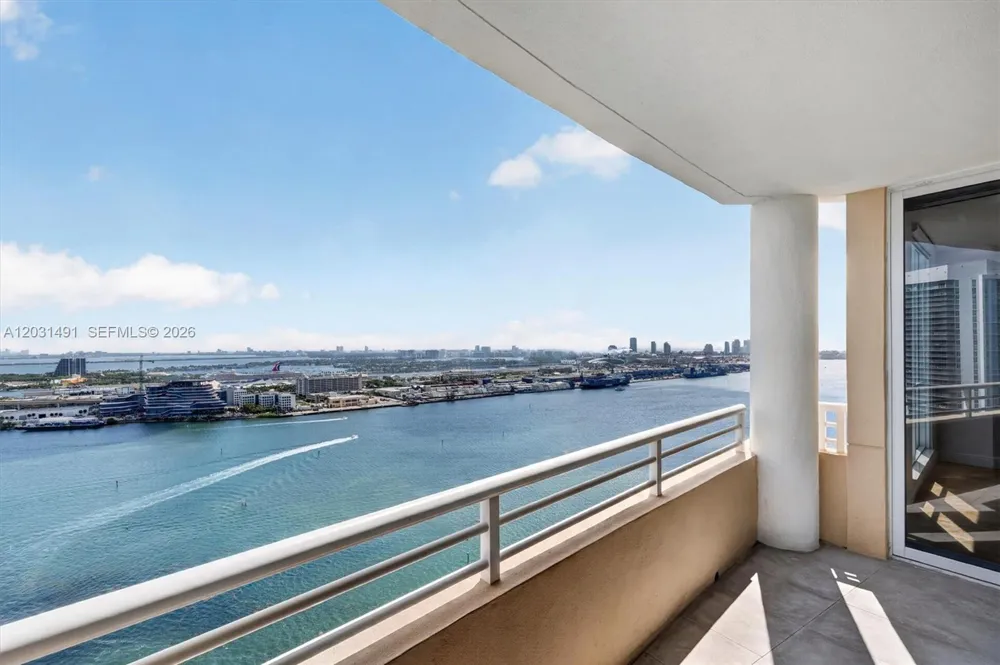 848 Brickell Key Dr #3402 Miami, FL 33131
