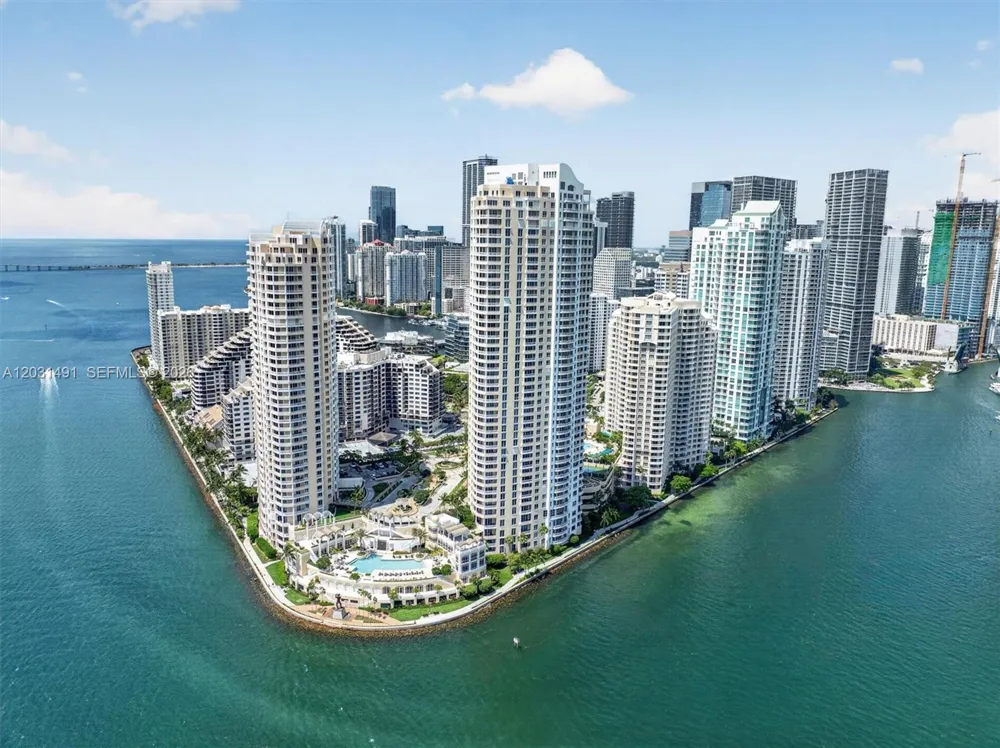 848 Brickell Key Dr #3402 Miami, FL 33131