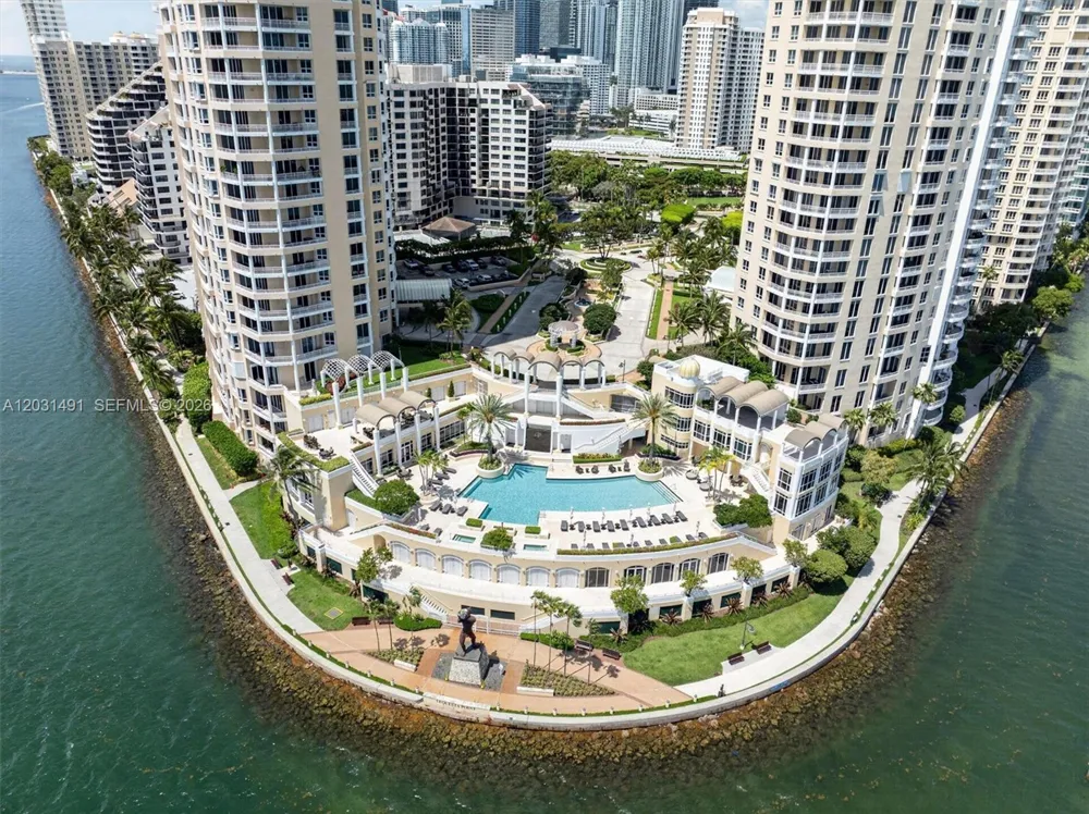 848 Brickell Key Dr #3402 Miami, FL 33131