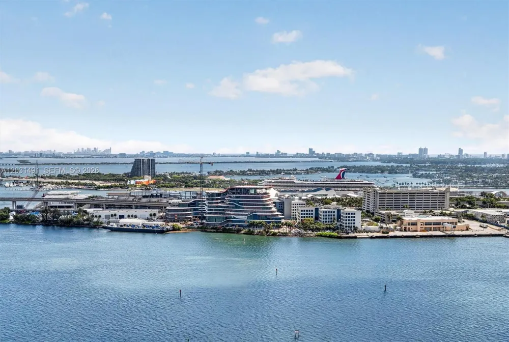 848 Brickell Key Dr #3402 Miami, FL 33131