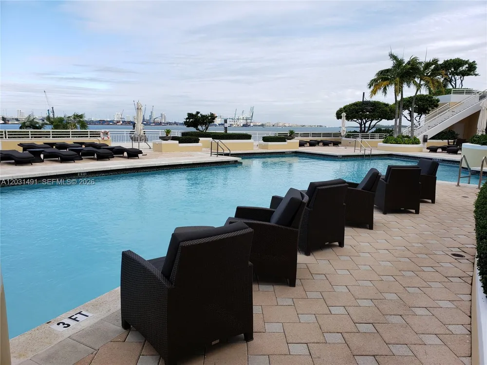 848 Brickell Key Dr #3402 Miami, FL 33131