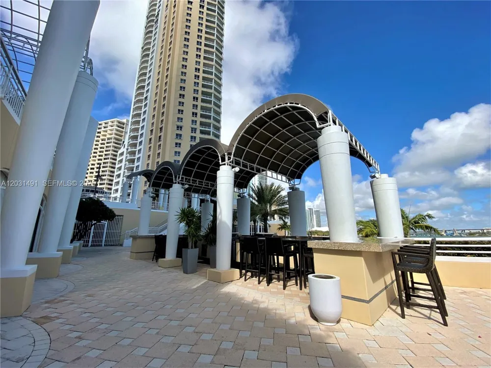 848 Brickell Key Dr #3402 Miami, FL 33131
