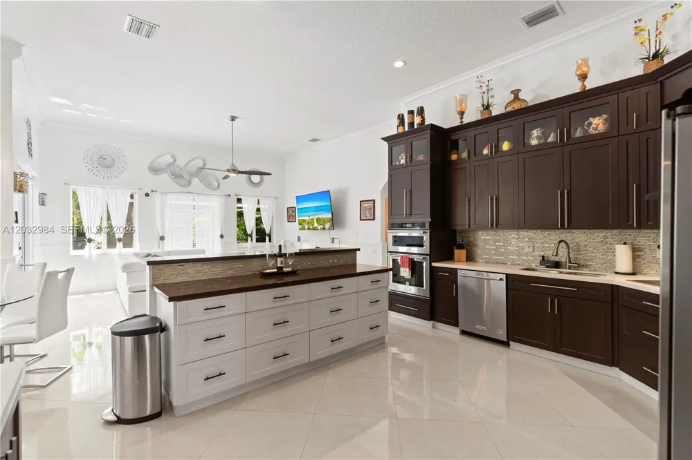 16601 SW 87th Ct Palmetto Bay, FL 33157