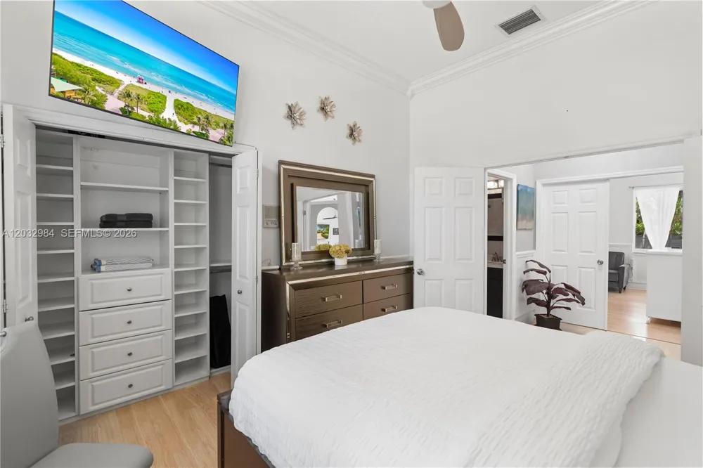 16601 SW 87th Ct Palmetto Bay, FL 33157
