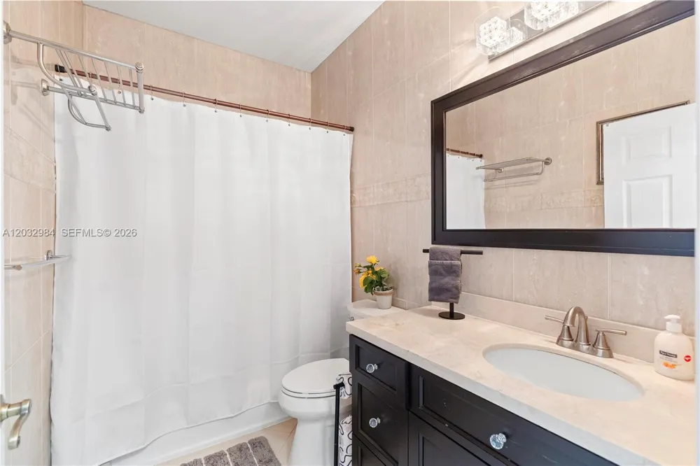 16601 SW 87th Ct Palmetto Bay, FL 33157
