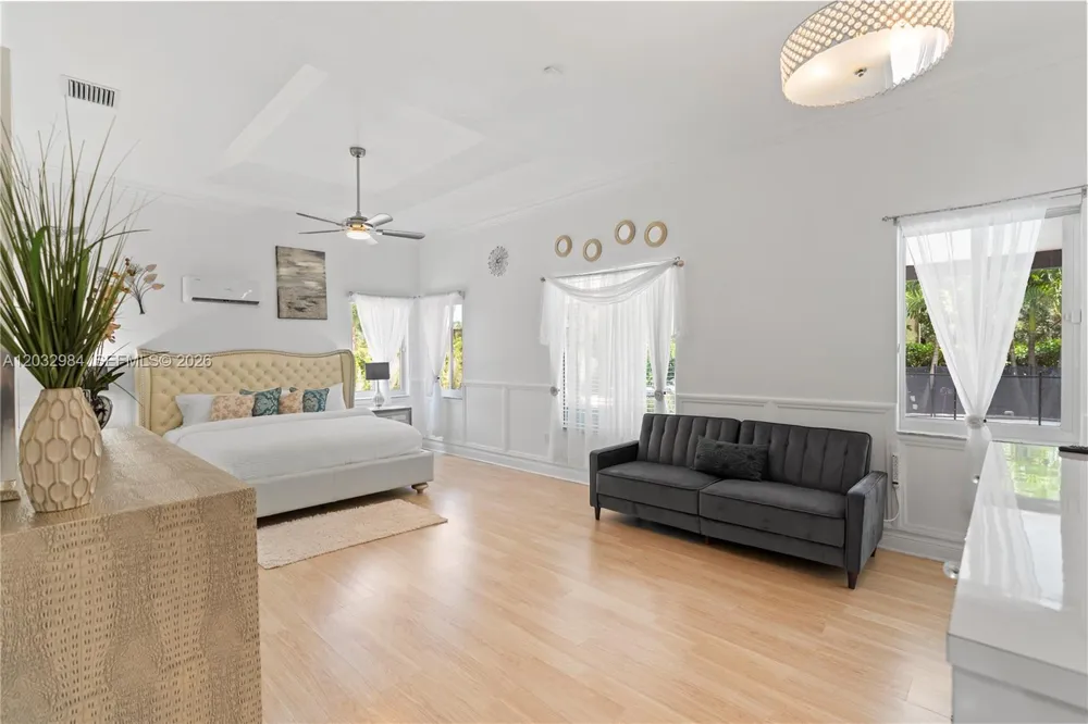 16601 SW 87th Ct Palmetto Bay, FL 33157