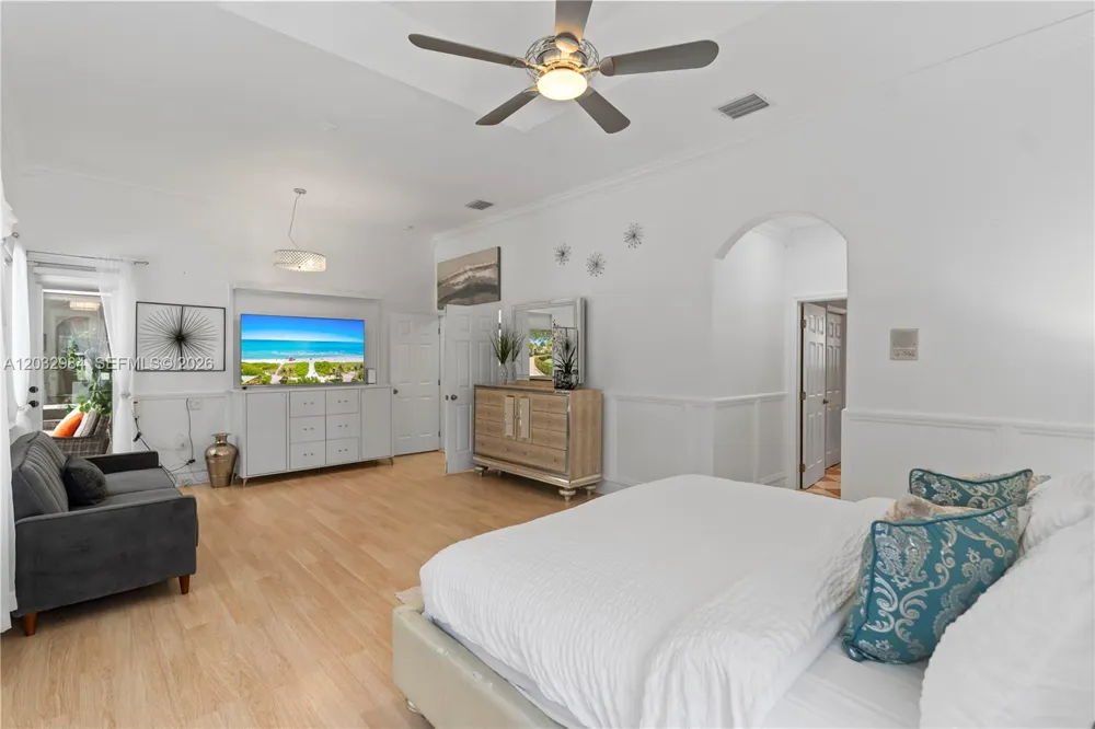 16601 SW 87th Ct Palmetto Bay, FL 33157