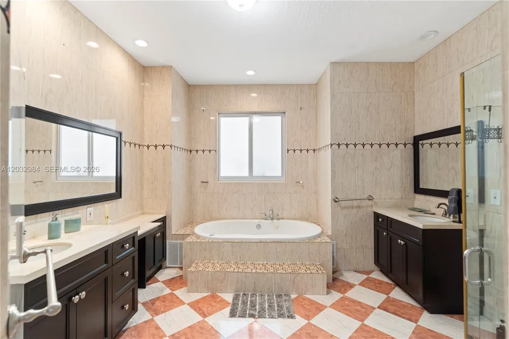 16601 SW 87th Ct Palmetto Bay, FL 33157