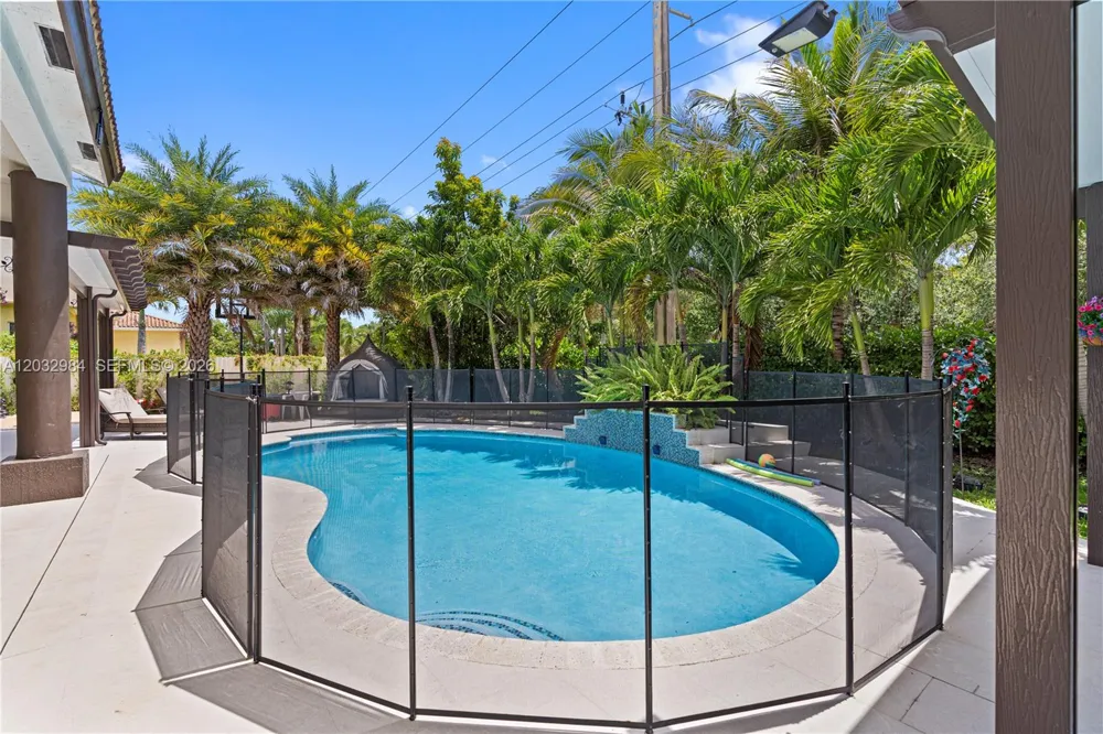 16601 SW 87th Ct Palmetto Bay, FL 33157