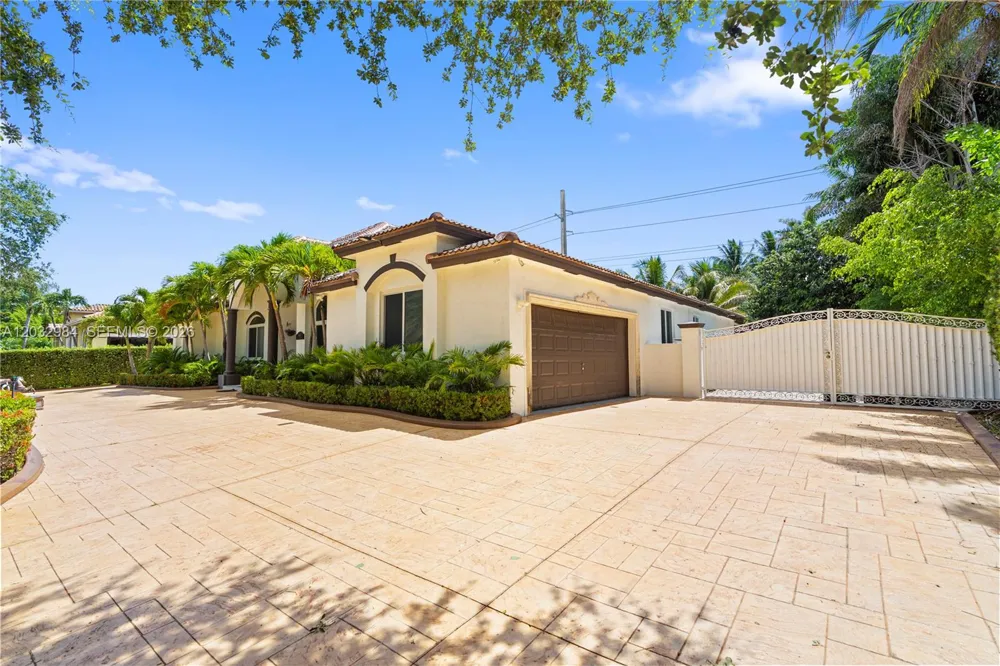 16601 SW 87th Ct Palmetto Bay, FL 33157