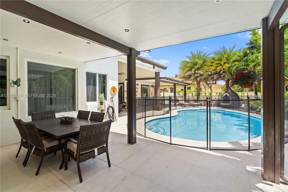 16601 SW 87th Ct Palmetto Bay, FL 33157