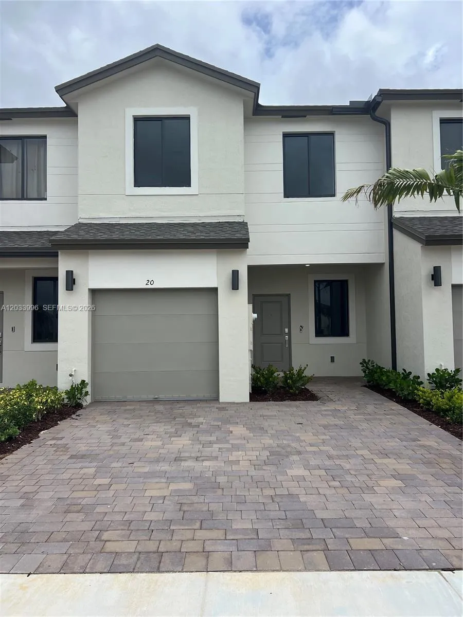 20 NW 15th Ct Florida City, FL 33034