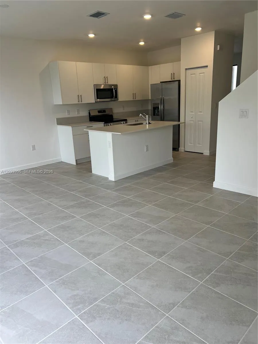 20 NW 15th Ct Florida City, FL 33034