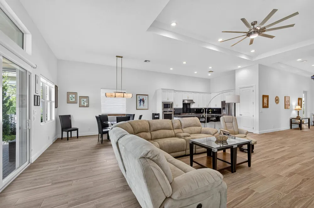 10033 Regency Way Palm Beach Gardens, FL 33412