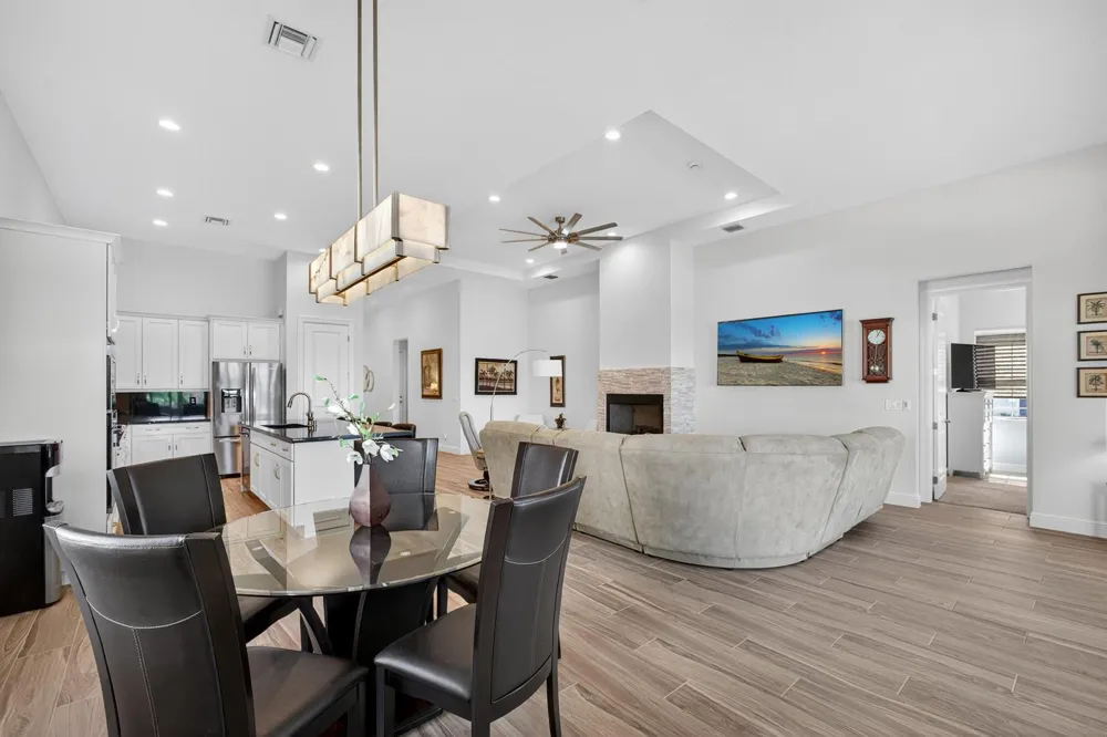 10033 Regency Way Palm Beach Gardens, FL 33412