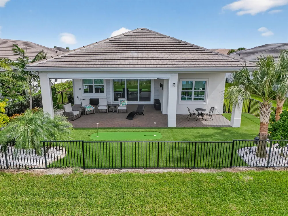 10033 Regency Way Palm Beach Gardens, FL 33412
